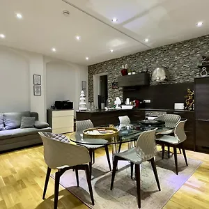 Beefree Loft L Beletage Im Stadtpalais I Whirlpool I Metro Apartment